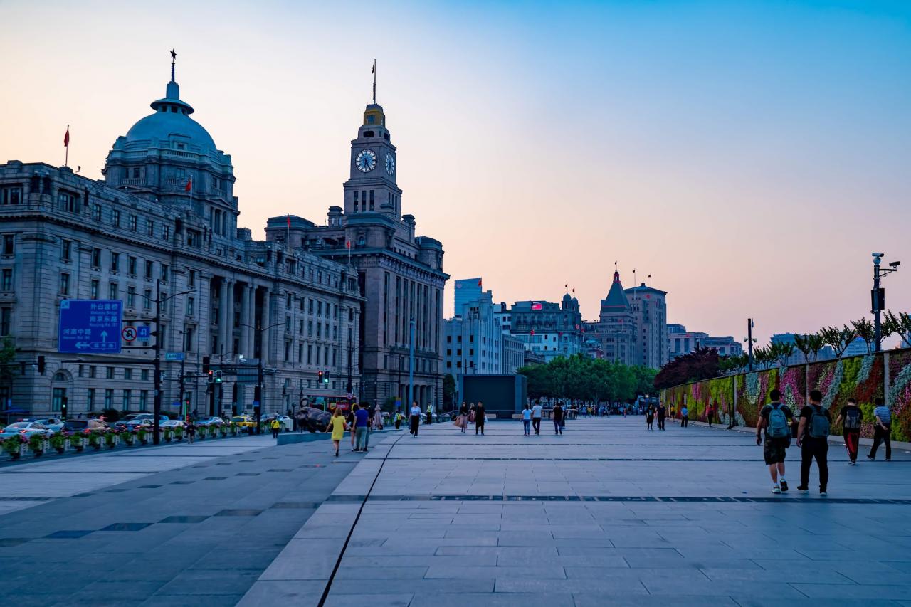 Hành trình du lịch tìm hiểu và khám phá nét đẹp muôn màu bến Thượng Hải - ảnh 1